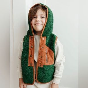 Fin &Vince Sherpa Vest in Fern size 2/3